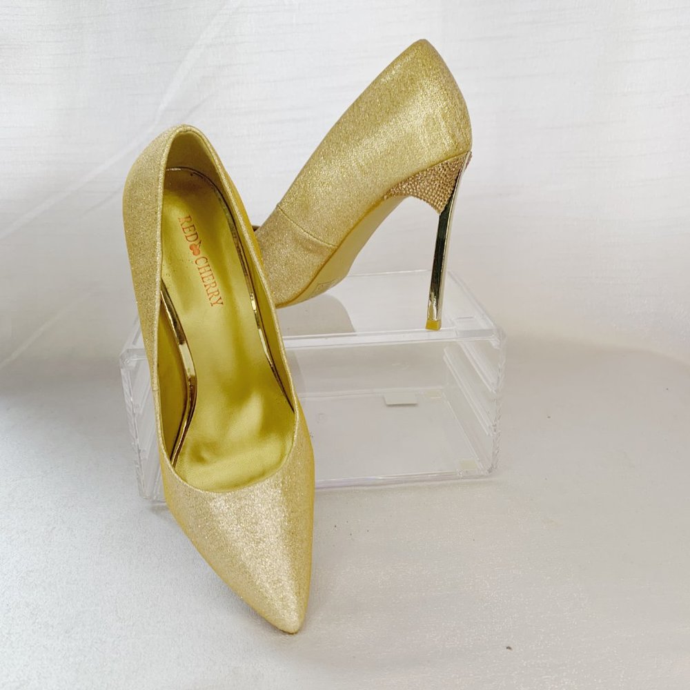 RED CHERRY GOLD GLITTER POINTY TOE PUMP